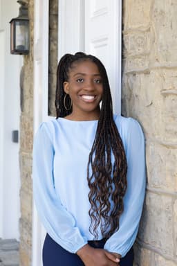Tomi Olaore's image