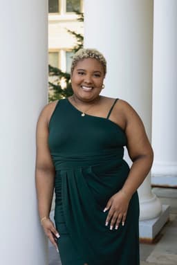 Eryn Dennis's image